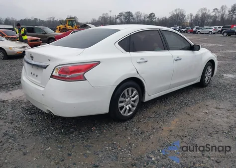2015 Nissan Altima 2.5/2.5 S/2.5 Sl/2.5 Sv z USA, uszkodzony, nr VIN 1N4AL3AP3FC295679